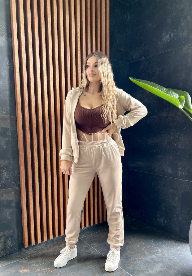 Sportowy komplet damski