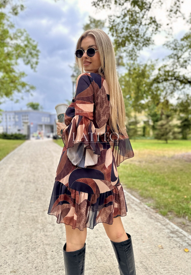 Sukienka z falbankami