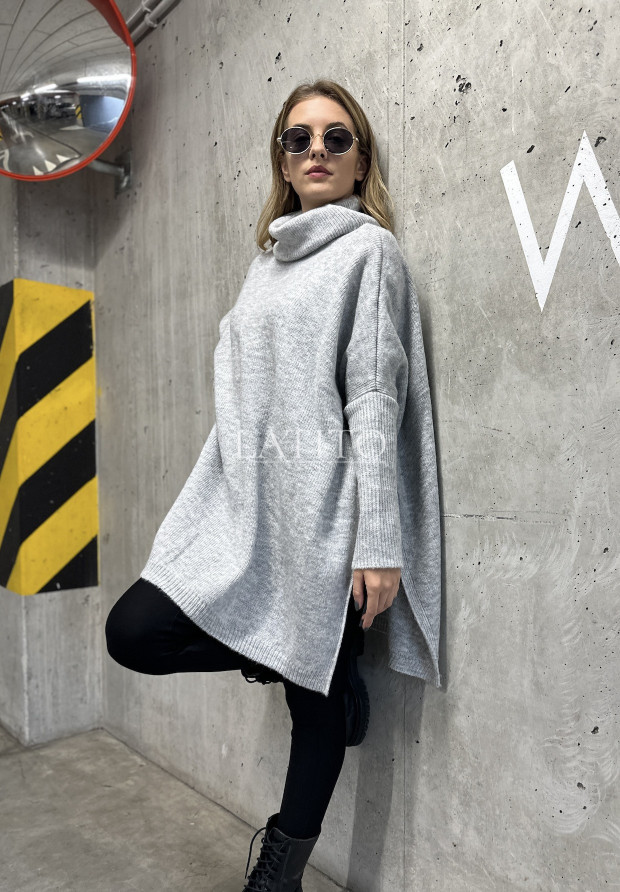 Długi sweter z golfem Liada Grey