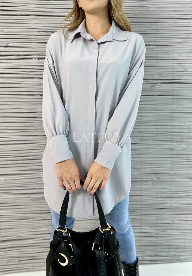 Koszula z rozcięciami