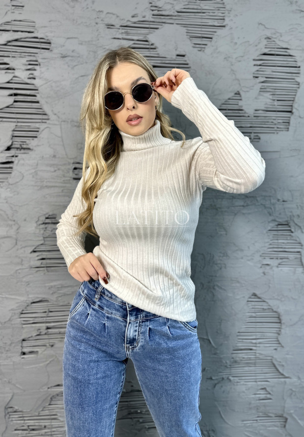 Beżowy sweter damski