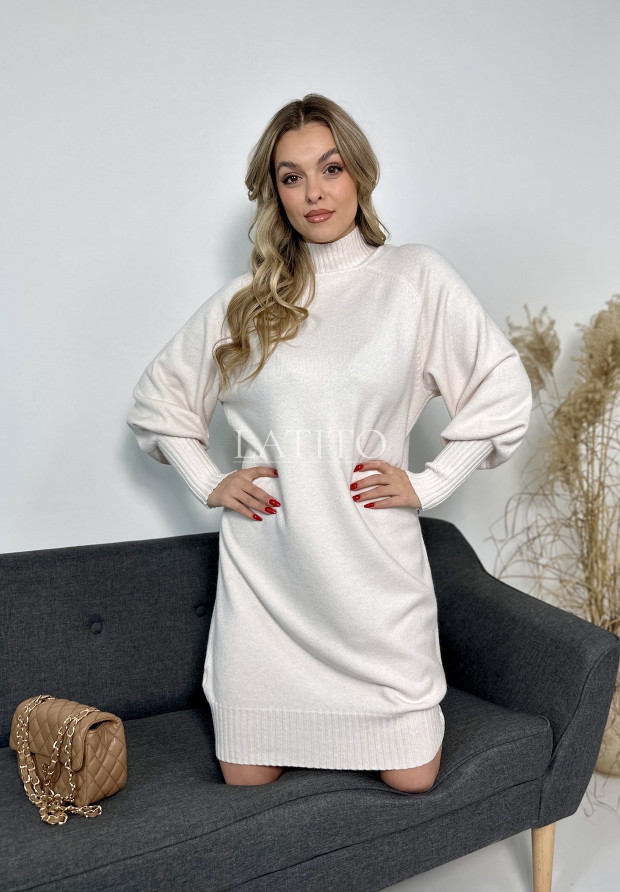 Sukienka z półgolfem