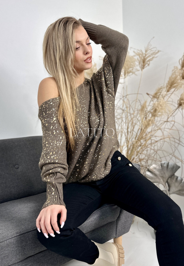 sweter typu nietoperz