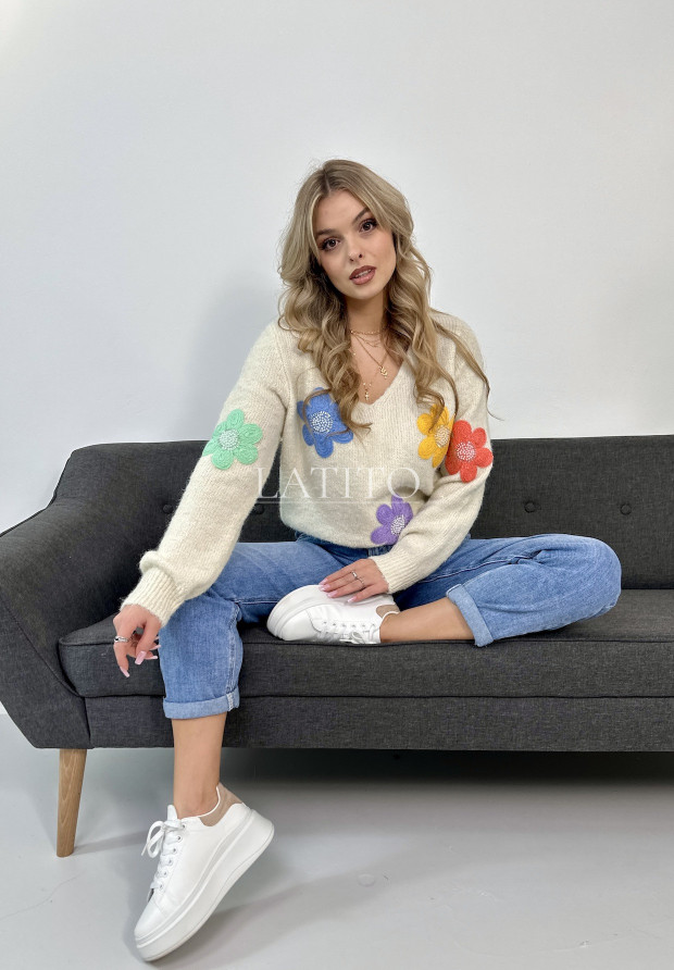sweter w kwiatki