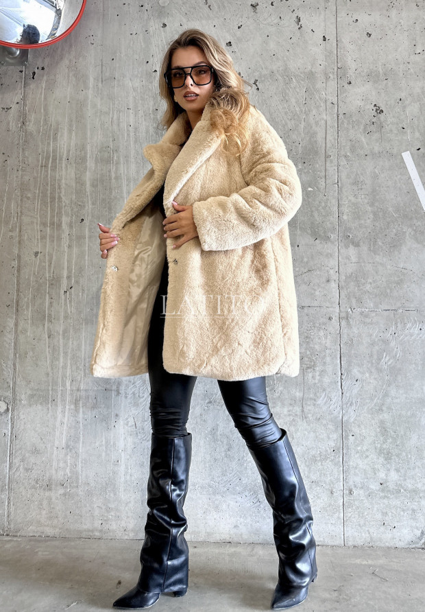 Futerkowy płaszcz Heaven Beige