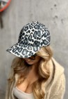 czapka-z-daszkiem-w-panterke-funny-beige-