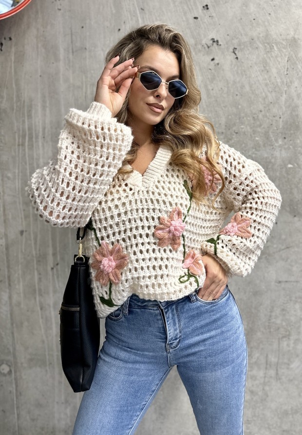 Ażurowy sweter w kawiaty Rose Bloom Beige