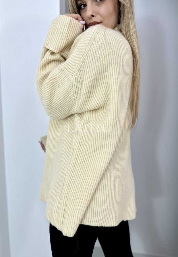 sweter beżowy