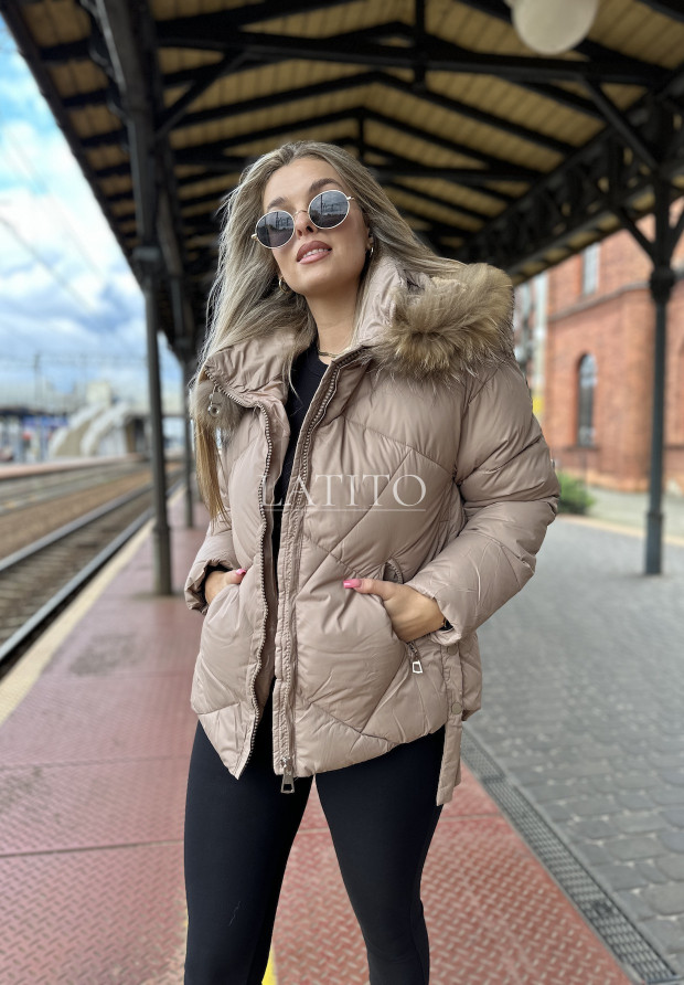 Krótka pikowana kurtka Leandra Beige