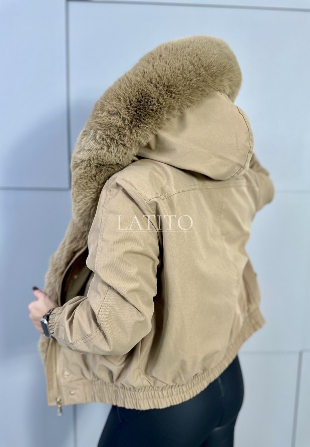 Kurtka ocieplana futerkiem