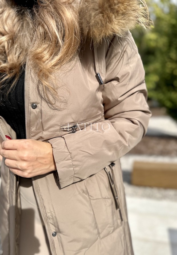 Kurtka z naturalnym futerkiem