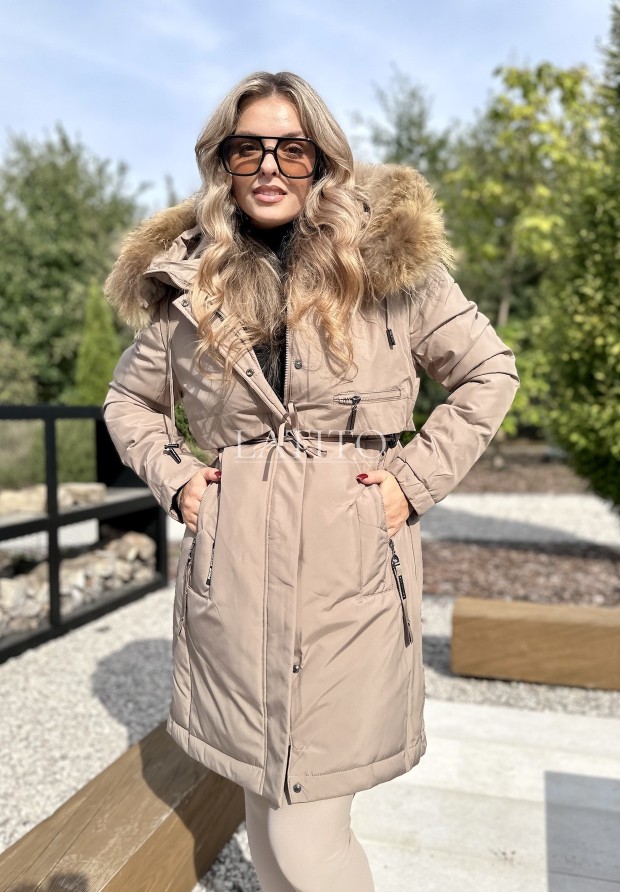 Beżowa kurtka